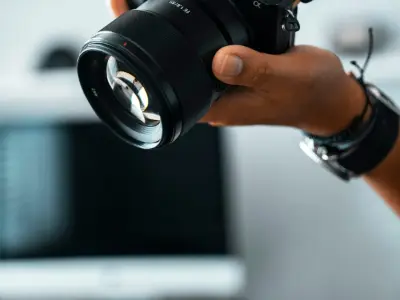 دوربین کانن EOS با لنز کیت