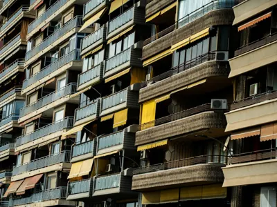آپارتمان ۱۲۵ متری ۲ خواب نوساز، نورگیر عالی در کوی مدرس